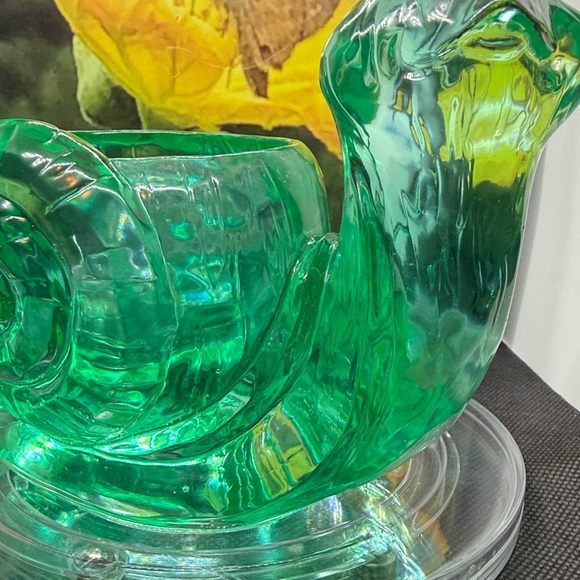 Unique Resin Green Snail Planter - Picture 11 of 14
